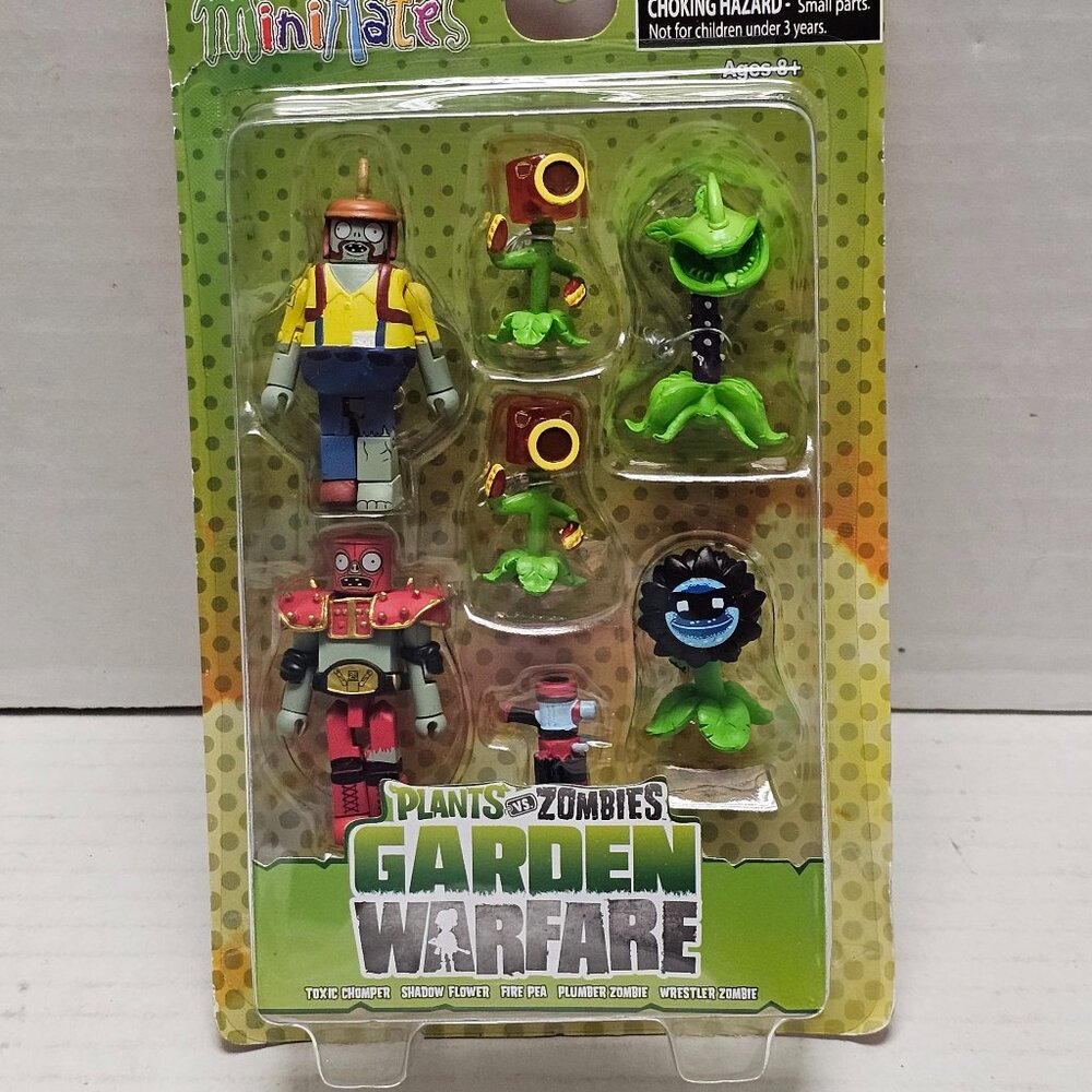 New Minimates Plants VS Zombies Garden Warfare Wrestler Plumber Fire Pea RARE